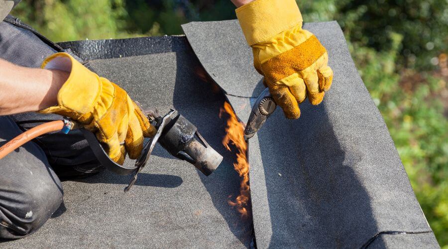 Professional gutter cleaning in Pine Meadow, CT